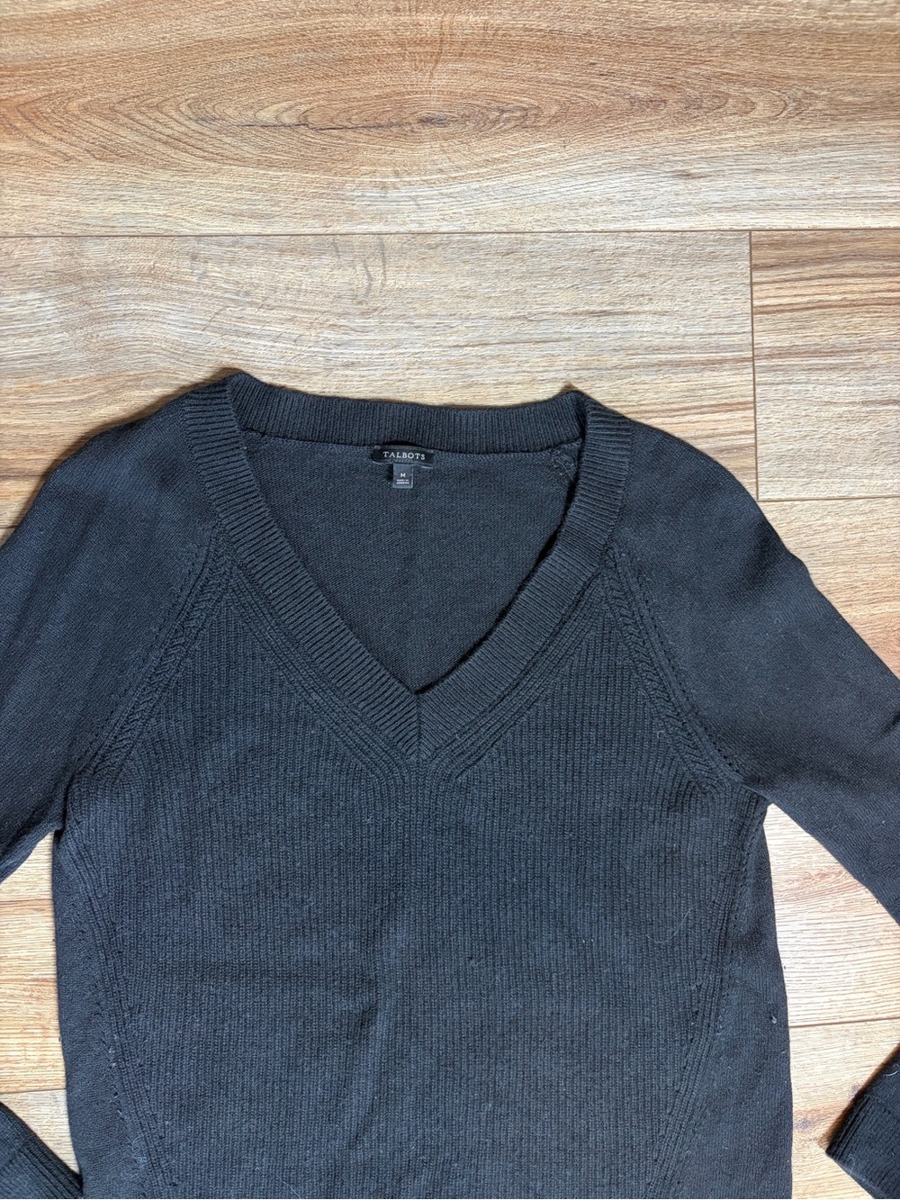 Talbots Classic Minimalist Wool & Cashmere Blend Ribbed V-Neck Sweater - Picture 6 of 8